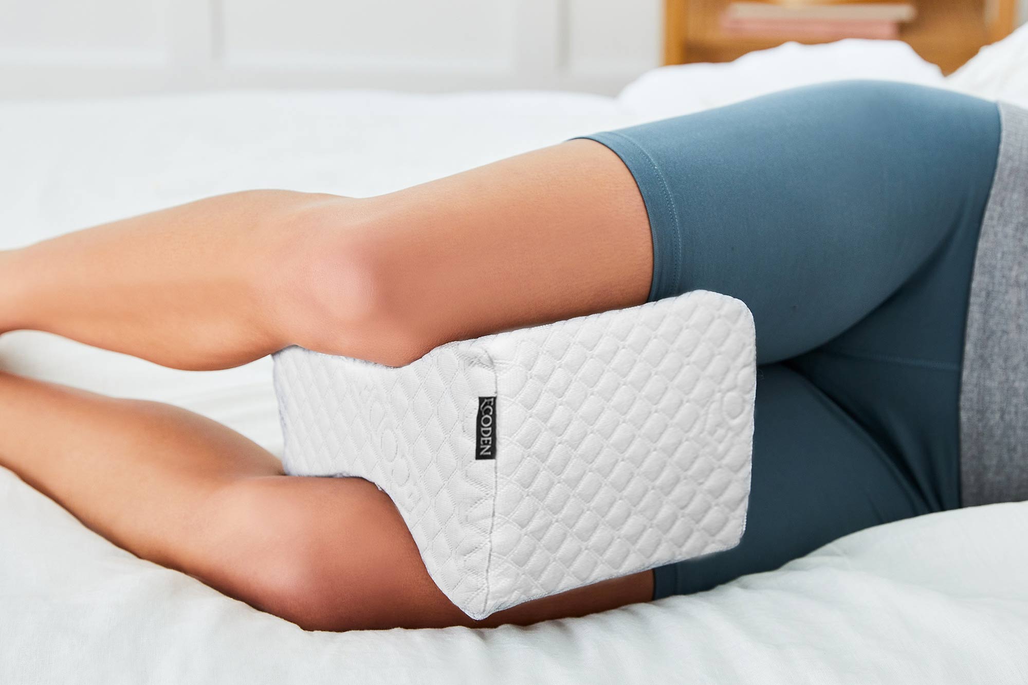 Ecoden® Bamboo Knee Pillow for Side Sleepers - Sciatica & Hip Pain Relief
